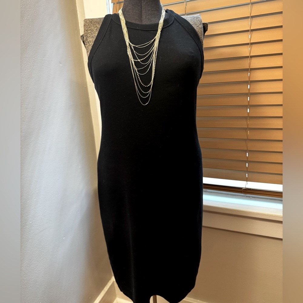 Ribbed Gap Black Sleeveless Dress